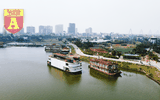[Ảnh] Những xác ‘tàu ma’ vật vờ trên sóng nước hồ Tây