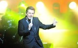 [Ảnh] Hai cha con ca sĩ Thomas Anders- Modern Talking thoát hiểm vụ cháy ôtô