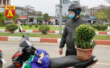Mộc mạc và đầy sắc màu chợ hoa quê ngày giáp Tết