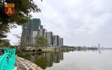 Toàn cảnh công trình xây dựng lừng lững nằm trên khu đất ‘kim cương’ sát mép hồ Tây