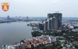 Toàn cảnh công trình xây dựng lừng lững nằm trên khu đất ‘kim cương’ sát mép hồ Tây
