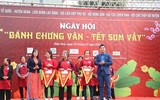 Rộn ràng hương vị Tết, thi gói bánh chưng làng Vân, huyện Hiệp Hòa