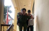 Hình ảnh đẹp về tình quân dân trong những ngày làm thẻ căn cước công dân gắn chip 