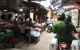 Công an huyện Đông Anh tập trung cao độ, ứng trực phòng ngừa Covid-19 tại các điểm công cộng