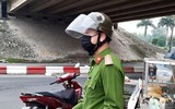 Công an huyện Đông Anh tập trung cao độ, ứng trực phòng ngừa Covid-19 tại các điểm công cộng