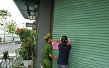 Những hình ảnh trước khi thực hiện quy định 'hàng ăn chỉ bán mang về', gội đầu, cắt tóc ngừng hoạt động
