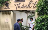Những hình ảnh trước khi thực hiện quy định 'hàng ăn chỉ bán mang về', gội đầu, cắt tóc ngừng hoạt động