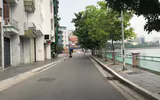 Ven hồ Tây chỉ còn dáng bóng những người làm nhiệm vụ ứng trực