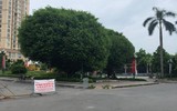 Ven hồ Tây chỉ còn dáng bóng những người làm nhiệm vụ ứng trực
