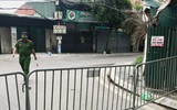 Ven hồ Tây chỉ còn dáng bóng những người làm nhiệm vụ ứng trực