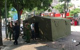 Ven hồ Tây chỉ còn dáng bóng những người làm nhiệm vụ ứng trực