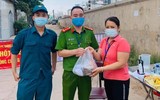 Hình ảnh về đêm ở chốt làm nhiệm vụ phòng chống Covid-19 