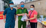 Hình ảnh về đêm ở chốt làm nhiệm vụ phòng chống Covid-19 