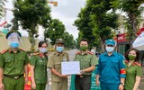 Các đoàn thể Công an quận Tây Hồ “tiếp sức” động viên tinh thần các chốt kiểm soát Covid-19