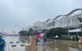 Xe thang chuyên dụng cứu người tại Trung tâm thương mại Aeon Mall Long Biên ở tình huống giả định