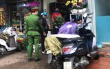 Tuyên truyền nhắc nhở hộ kinh doanh không lấn chiếm vỉa hè, phố hoa cây cảnh trên đường Hoàng Hoa Thám