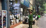 Tuyên truyền nhắc nhở hộ kinh doanh không lấn chiếm vỉa hè, phố hoa cây cảnh trên đường Hoàng Hoa Thám