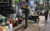 Tuyên truyền nhắc nhở hộ kinh doanh không lấn chiếm vỉa hè, phố hoa cây cảnh trên đường Hoàng Hoa Thám