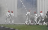 Tiếp cận tòa nhà bằng xe chuyên dụng, cứu người trong tình huống cháy giả định ở căn hộ Vinhomes Symphony