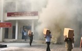 Xảy cháy nhà ở ngõ sâu, xe chữa cháy không tiếp cận được trong tình huống giả định
