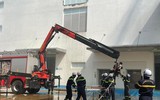 Diễn tập xử lý tình huống 3 người mắc kẹt trong đám cháy 