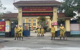  Người dân cùng lực lượng Công an đội nắng lắp điểm chữa cháy công cộng