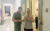 Người dân trên địa bàn quận Tây Hồ phát huy quyền làm chủ trong việc góp ý sửa đổi, bổ sung một số điều của Hiến pháp năm 2013
