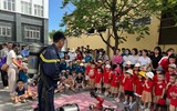 Hàng trăm học sinh trải nghiệm, thực hành chữa cháy và cứu nạn, cứu hộ 