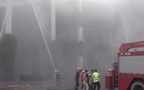 Hàng trăm người thực hành thoát nạn trong tình huống cháy giả định tại trung tâm thương mại