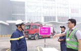 Hàng trăm người thực hành thoát nạn trong tình huống cháy giả định tại trung tâm thương mại