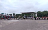 Hàng trăm người thực hành thoát nạn trong tình huống cháy giả định tại trung tâm thương mại
