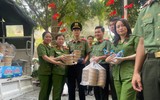 Nữ chiến sỹ Công an phường Phú Thượng tham gia bảo đảm ANTT sự kiện A80 