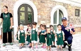 Thử làm “lính cứu hỏa nhí” trải nghiệm phương tiện ở Đội chữa cháy và CNCH khu vực số 14