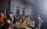 Công an Hà Nội huy động lực lượng hỗ trợ, giúp dân vùng ngập sâu tại các xã Nội Bài, Trung Giã, Đa Phúc, Sóc Sơn