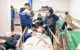 Hiện trường vụ sập trần gỗ lớp học khiến nhiều học sinh bị thương