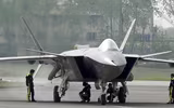 [ẢNH] Trung Quốc bí mật đưa J-20 áp sát biên giới quyết đấu Rafale Ấn Độ