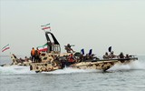 [ẢNH] Tuần duyên UAE nổ súng vào tàu Iran sau khi tàu hàng bị Tehran bắt giữ