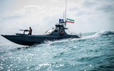 [ẢNH] Tuần duyên UAE nổ súng vào tàu Iran sau khi tàu hàng bị Tehran bắt giữ