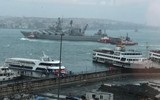[ẢNH] Thổ Nhĩ Kỳ chặn eo biển Bosphorus khiến tàu hải quân Nga không thể tới Syria