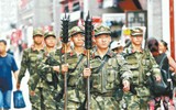 [ẢNH] Ấn Độ ‘ra đòn’ đáp trả việc lính Trung Quốc dùng vũ khí ‘lạnh’ tại biên giới
