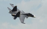[ẢNH] Sau vụ BMP-2 bắn tên lửa vào T-90, đến lượt Su-35S hạ gục Su-30SM bằng pháo