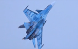 [ẢNH] Sau vụ BMP-2 bắn tên lửa vào T-90, đến lượt Su-35S hạ gục Su-30SM bằng pháo