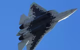 [ẢNH] Tiêm kích tàng hình Su-57 sản xuất loạt của Nga đã chính thức cất cánh