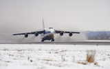 [ẢNH] Máy bay khổng lồ An-124 Nga văng mất động cơ, phải hạ cánh khẩn cấp