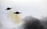 [ẢNH] Máy bay bí ẩn ném bom phần lãnh thổ Syria do Thổ Nhĩ Kỳ kiểm soát