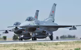 [ẢNH] 12 tiêm kích F-16 Thổ Nhĩ Kỳ bắt đầu ‘săn lùng’ 4 chiếc MiG-29 Nga tại Libya