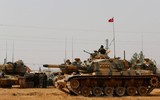 [ẢNH] Xe tăng Thổ Nhĩ Kỳ ào ạt tiến vào Syria báo hiệu cuộc chiến mới