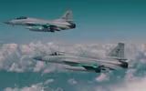 [ẢNH] Tiêm kích MiG-35 Nga lại thất bại trước JF-17 Pakistan
