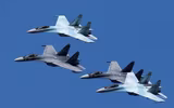 [ẢNH] Su-35S đối đầu F-15EX - Tiêm kích nào sẽ giành chiến thắng