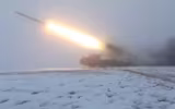 [ẢNH] Căng thẳng tăng cao khi Ukraine dồn pháo binh tầm xa và tên lửa tới sát Donbass